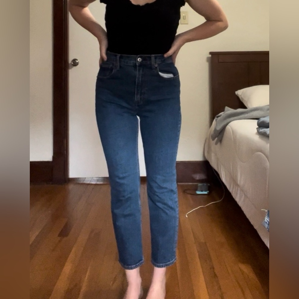 Abercrombie & Fitch - The Ankle Straight Ultra High Rise - Size 26 short